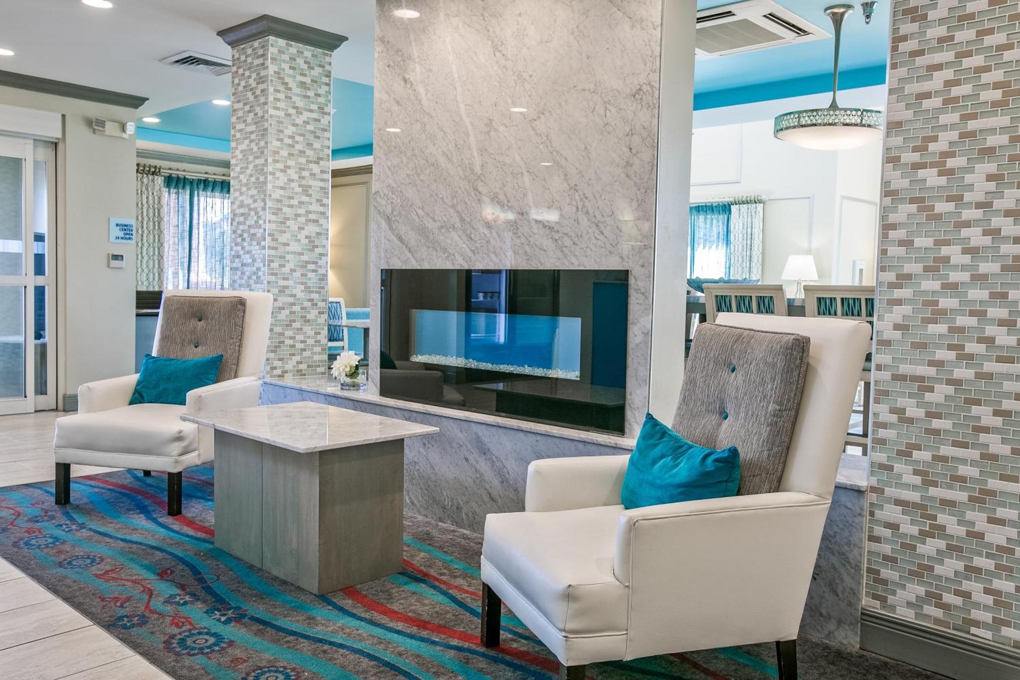 Holiday Inn Express & Suites Brookhaven By Ihg Exterior photo